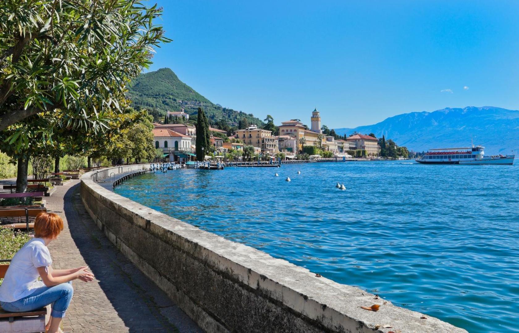 Happy Hotel Atelier Gardone Riviera Centro & Beach Exterior photo